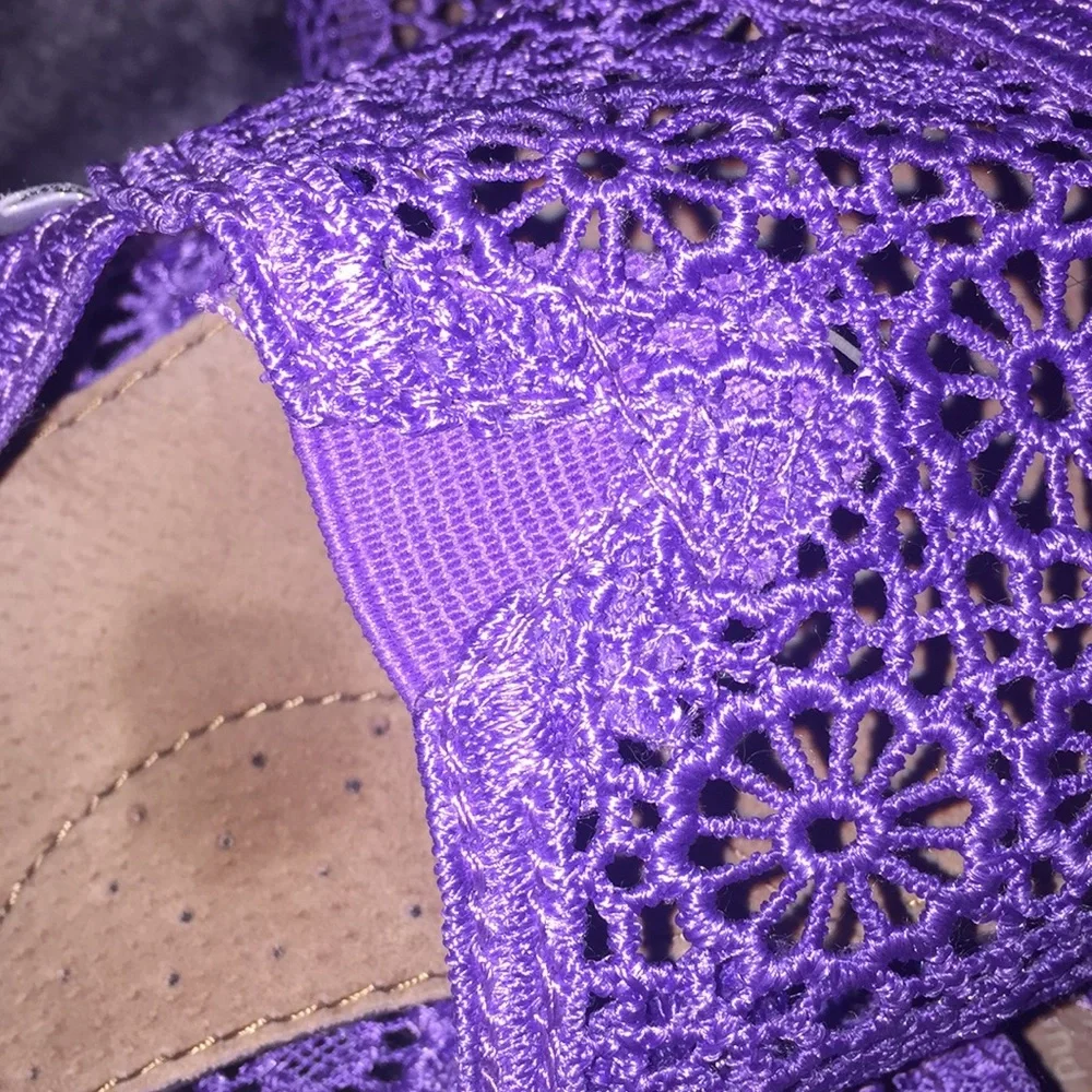 Toms‎ lavender lace Espadrilles